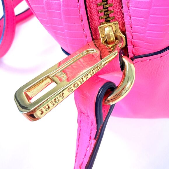 RARE NWT Juicy Couture Pink Purse Camera Bag Leather Lizard Embossed Crossbody - Picture 6 of 14